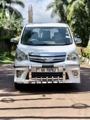 Toyota Noah 2.0 143hp FWD (8 Seater) 2012 Pearl for sale