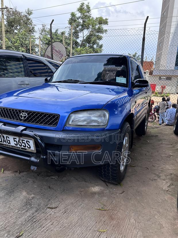 Toyota RAV4 1999 Blue