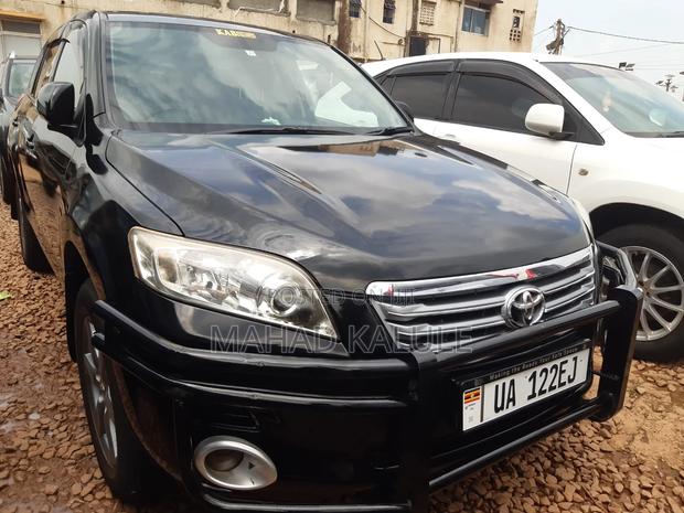 Toyota Vanguard 2010 Black