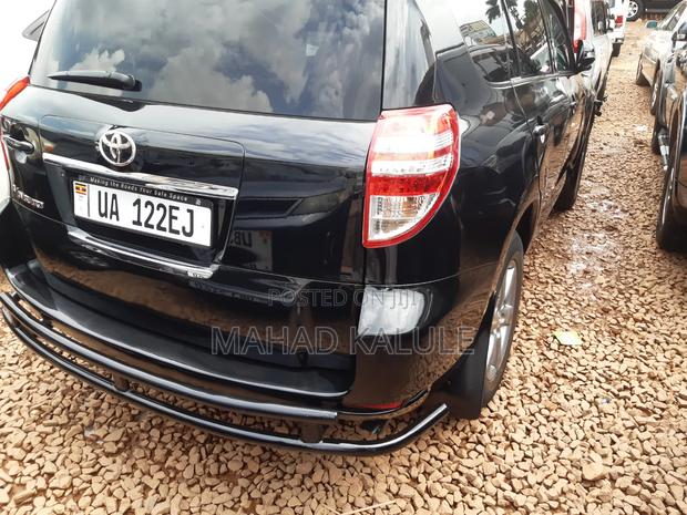 Toyota Vanguard 2010 Black