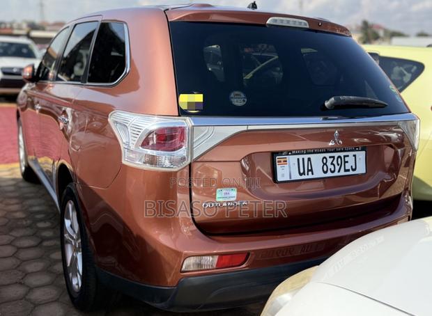 Mitsubishi Outlander 2014 Beige