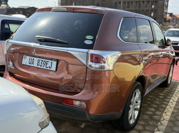 Mitsubishi Outlander 2014 Beige