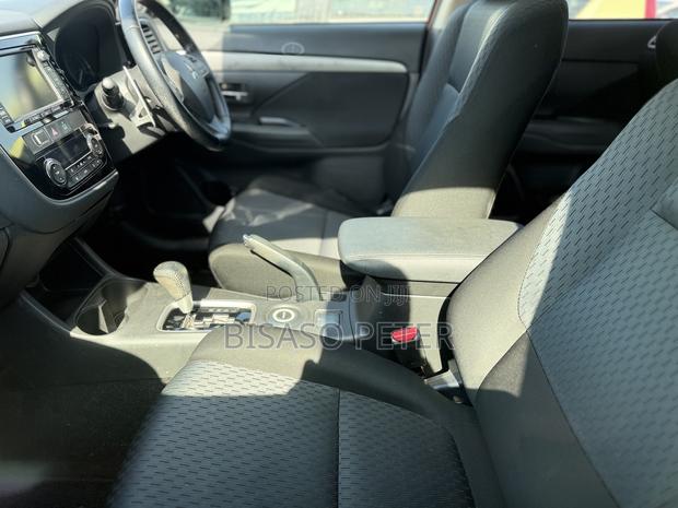 Mitsubishi Outlander 2014 Beige