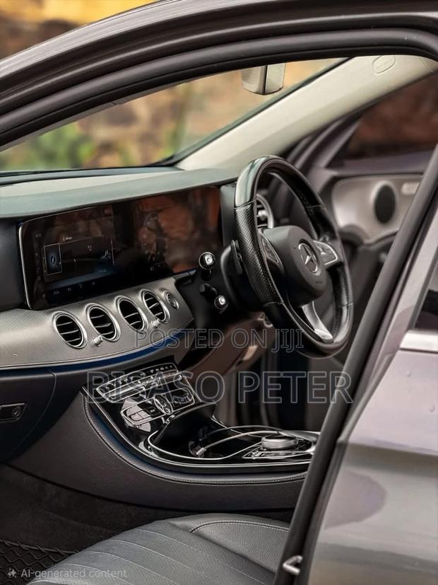 Mercedes-Benz E200 2017 Gray