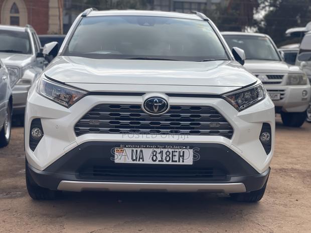 Toyota RAV4 2020 White