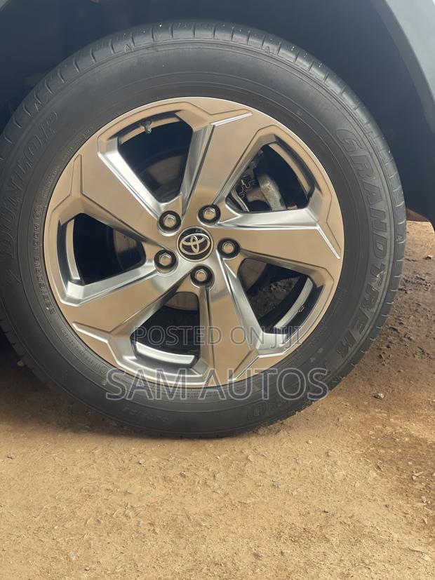 Toyota RAV4 2020 White