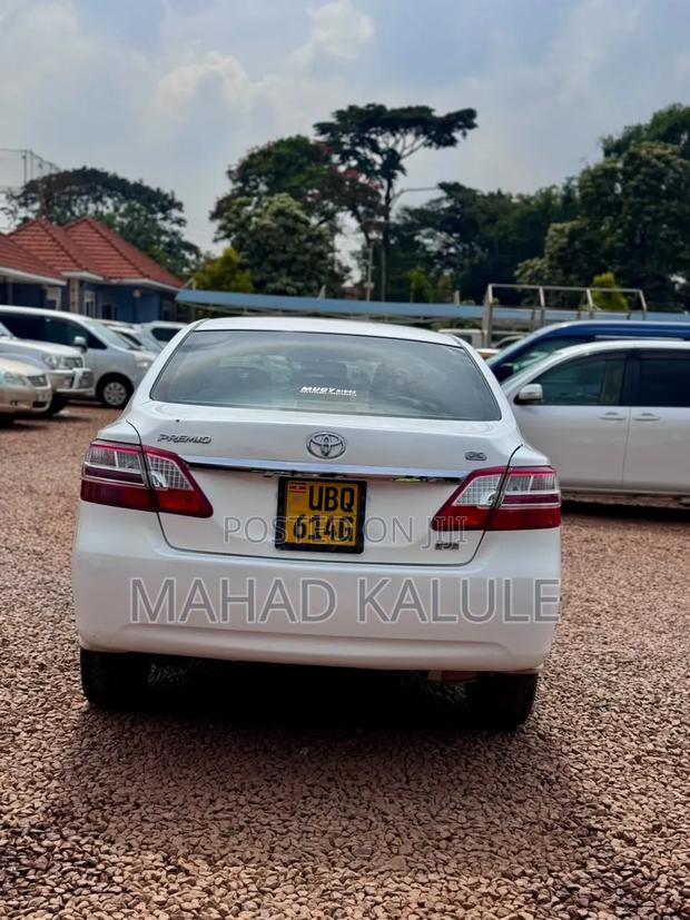 Toyota Premio 2014 White
