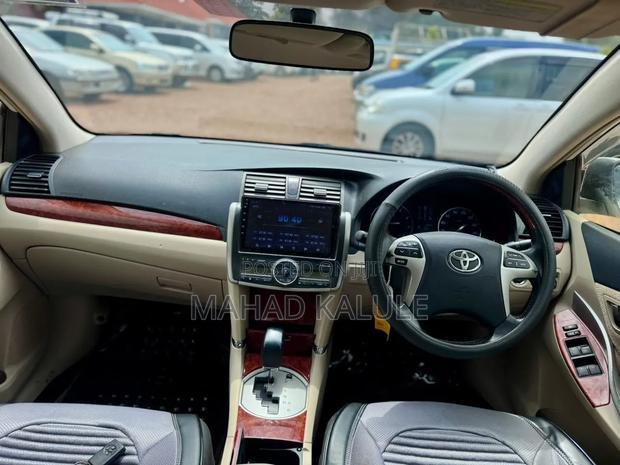Toyota Premio 2014 White