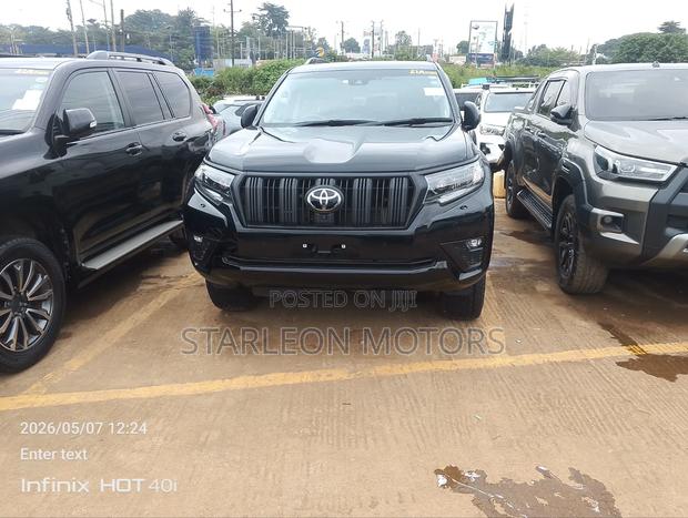 Toyota Land Cruiser Prado 2.8 2023 Black