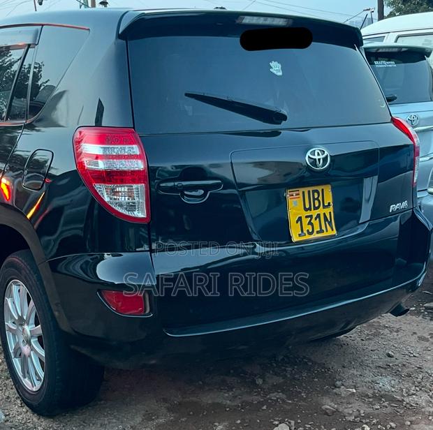 Toyota RAV4 2010 Black