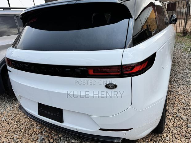 Land Rover Range Rover Sport 2024 White