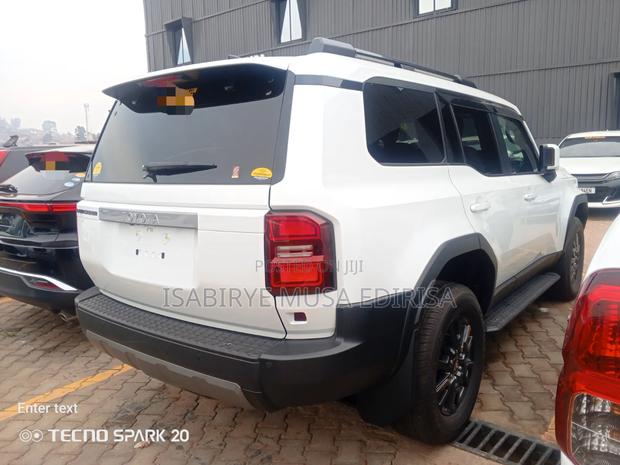 Toyota Land Cruiser Prado 2024 White