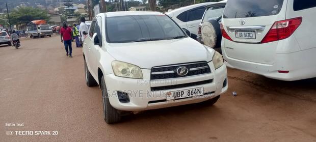 Toyota RAV4 2013 White