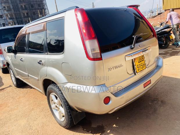Nissan X-Trail 2004 Gray