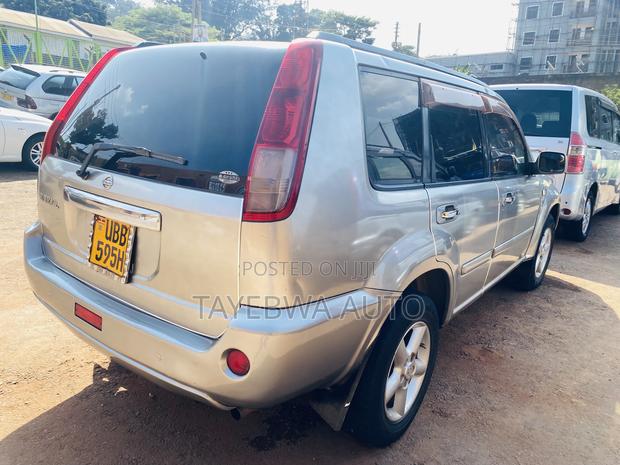 Nissan X-Trail 2004 Gray