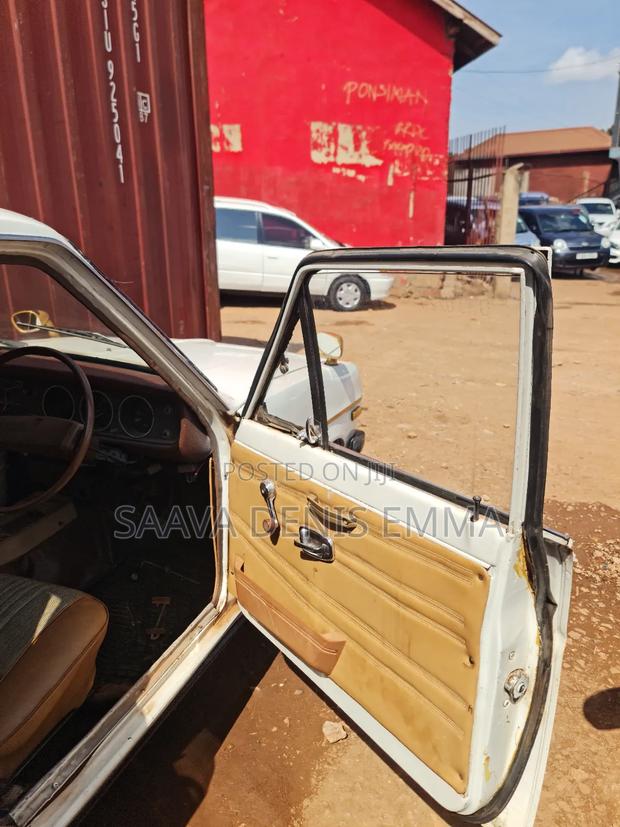 Nissan Sunny 1970 White