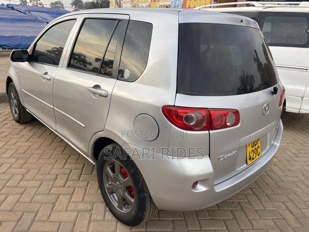 Mazda Demio 2006 Silver
