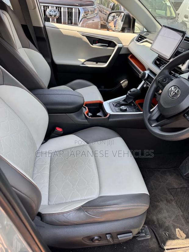 Toyota RAV4 Adventure AWD 2020 Green