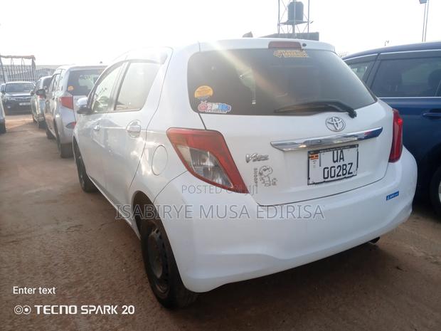 Toyota Vitz 2011 White