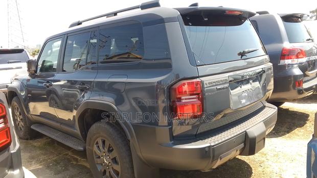 Toyota Land Cruiser Prado 2.8 2025 Gray