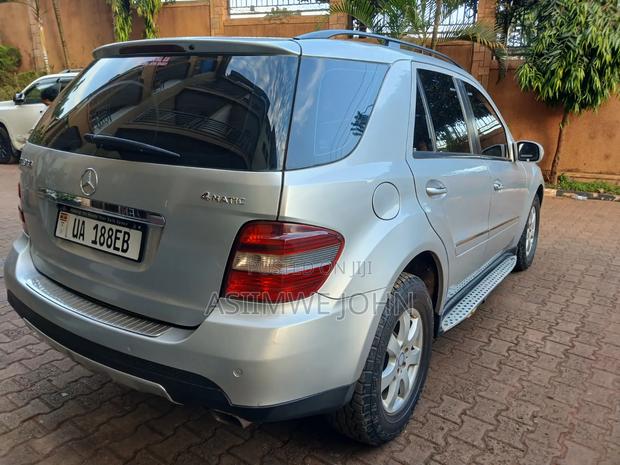 Mercedes-Benz M Class 2009 Silver