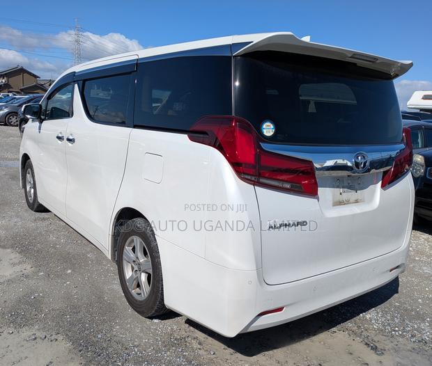 Toyota Alphard 2.5 Petrol FWD 2020