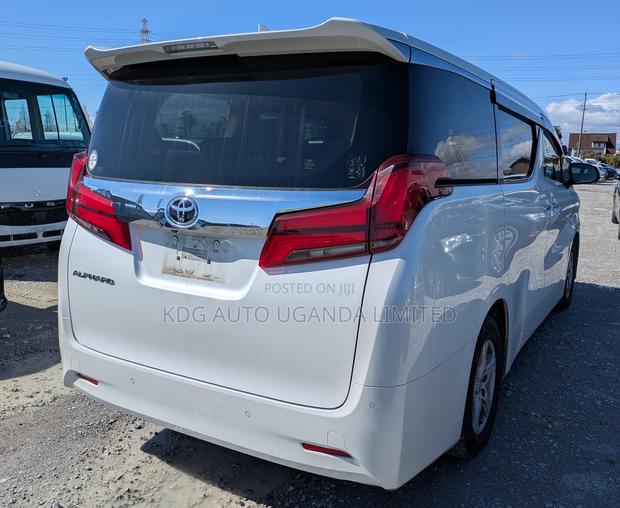 Toyota Alphard 2.5 Petrol FWD 2020