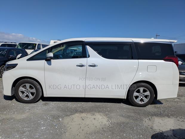 Toyota Alphard 2.5 Petrol FWD 2020
