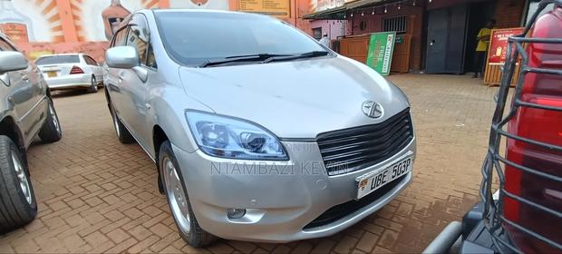 Toyota Mark X Zio 2007 Silver
