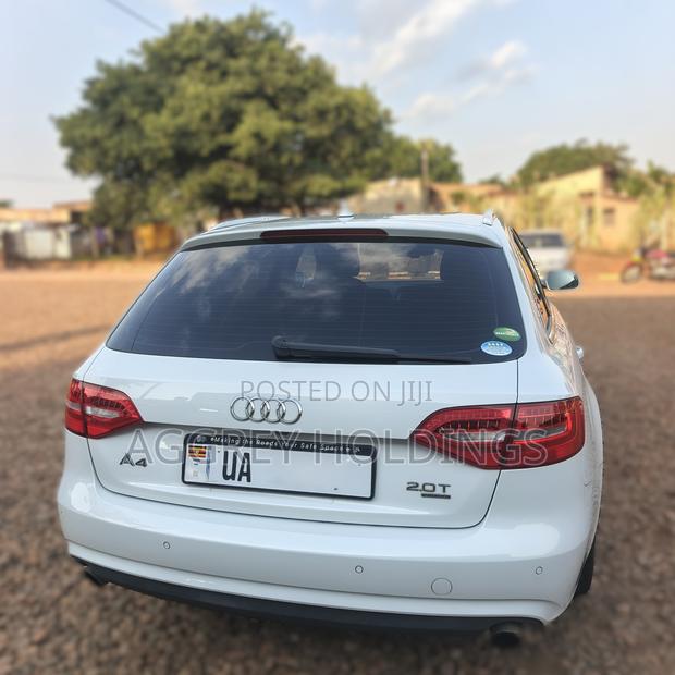 Audi A4 2.0T Avant Premium Quattro 2012 Pearl