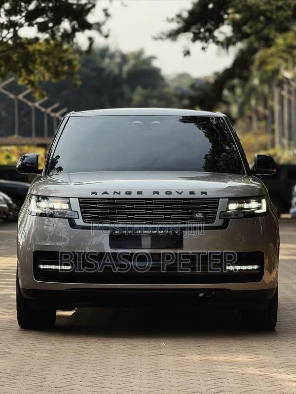 Land Rover Range Rover Vogue 2022 Gold