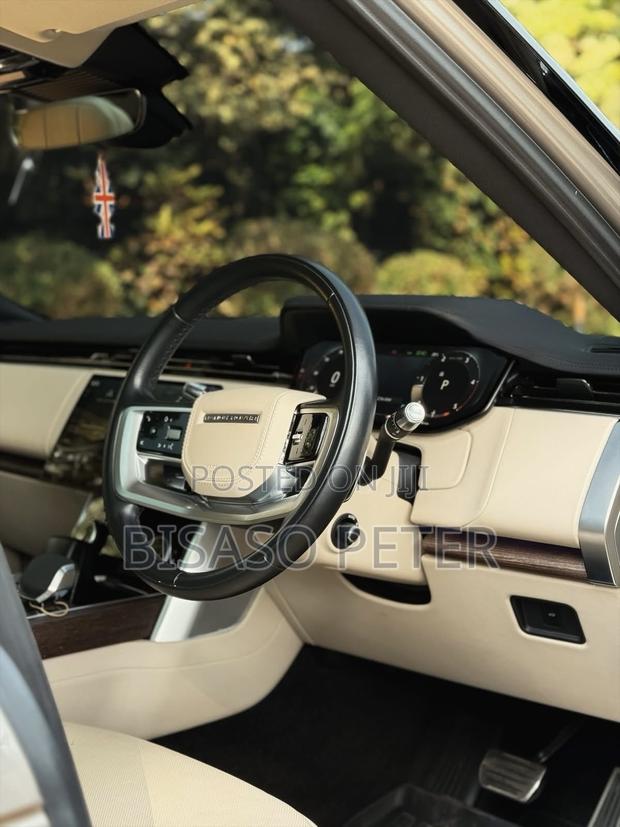Land Rover Range Rover Vogue 2022 Gold