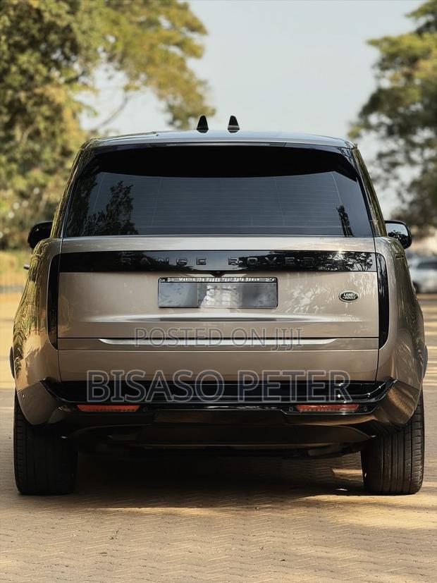 Land Rover Range Rover Vogue 2022 Gold
