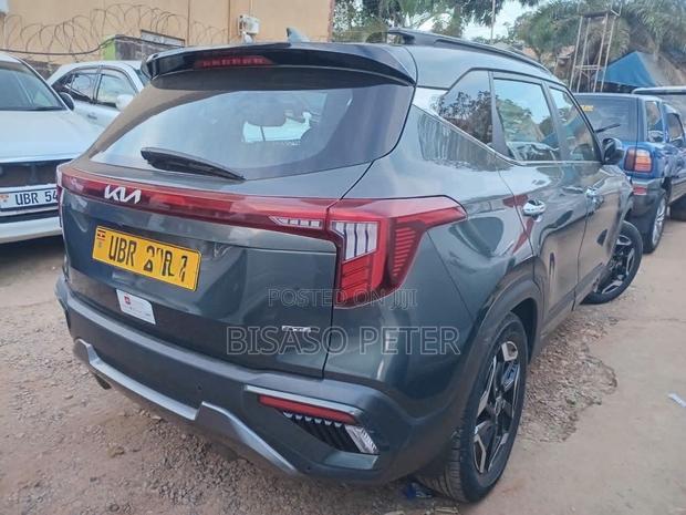 Kia Seltos 2024 Gray