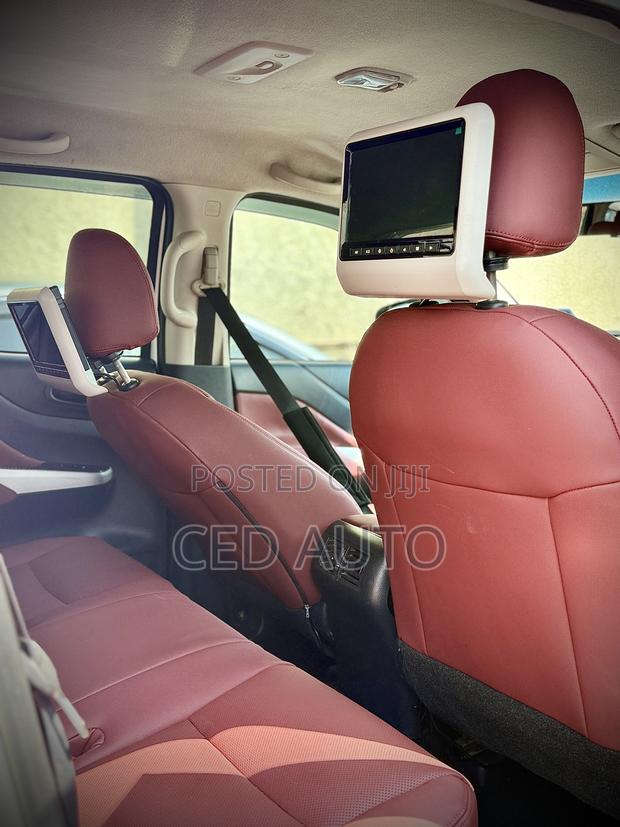 Nissan Navara 2020 White