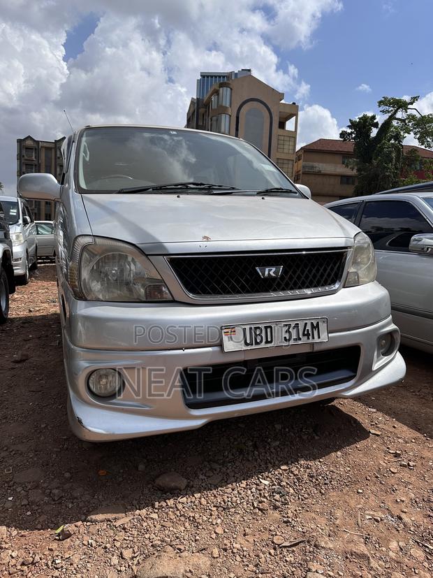 Car 1999 Silver