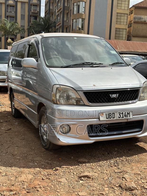 Car 1999 Silver