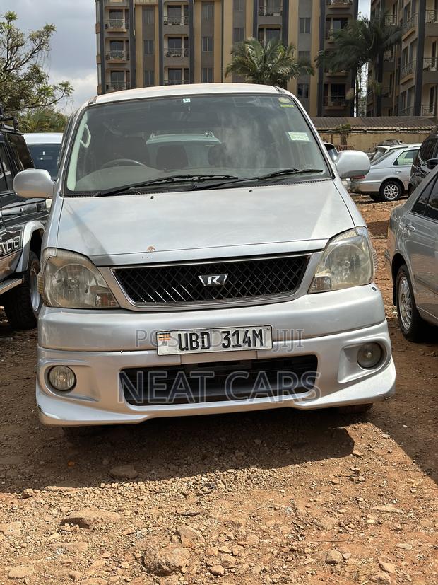 Car 1999 Silver