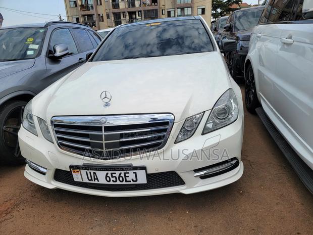 Mercedes-Benz 2422 2024 White