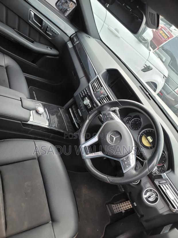 Mercedes-Benz 2422 2024 White