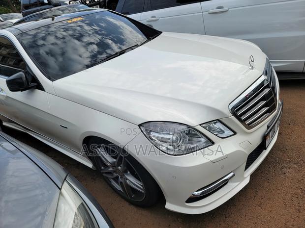 Mercedes-Benz 2422 2024 White