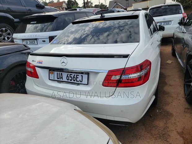 Mercedes-Benz 2422 2024 White