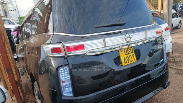 Nissan Elgrand 2018 Gray