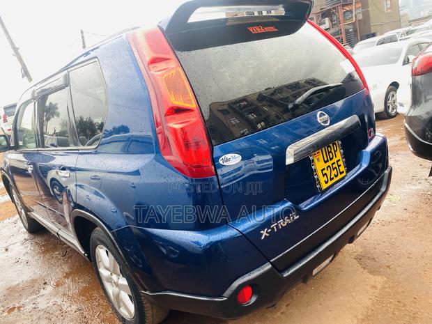 Nissan X-Trail 2.0 Petrol XE 2010