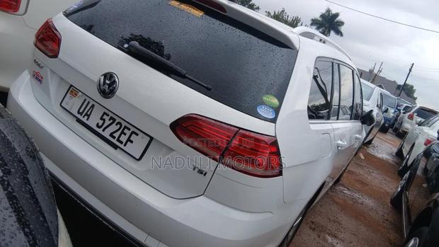 Volkswagen Golf GTI 2017 White