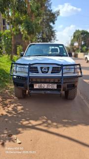 Nissan Hardbody 2005 White for sale