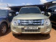 Mitsubishi Pajero 2009 Gold for sale