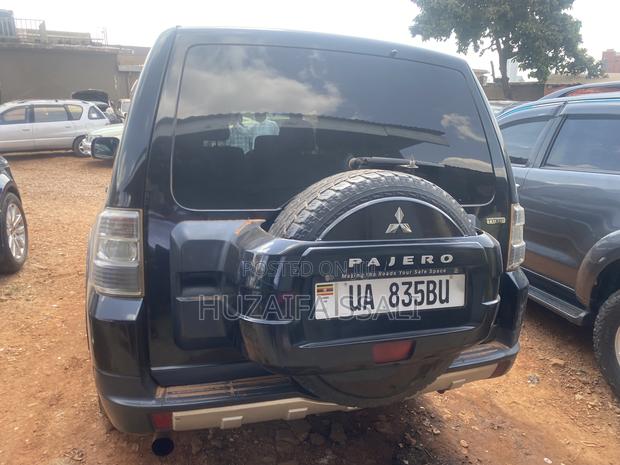 Mitsubishi Pajero 2008 Black