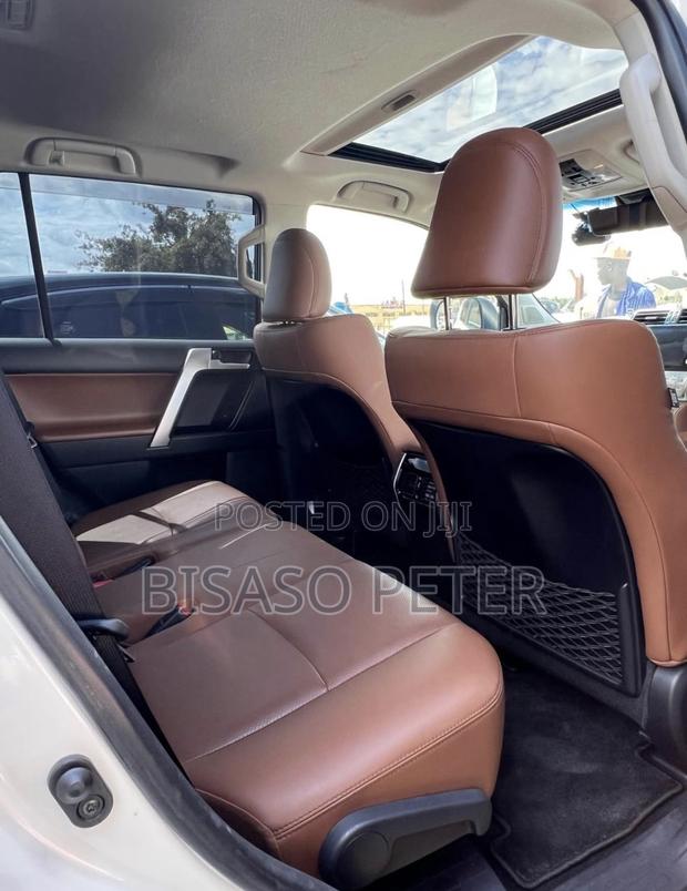 Toyota Land Cruiser Prado 2.8 2022 White