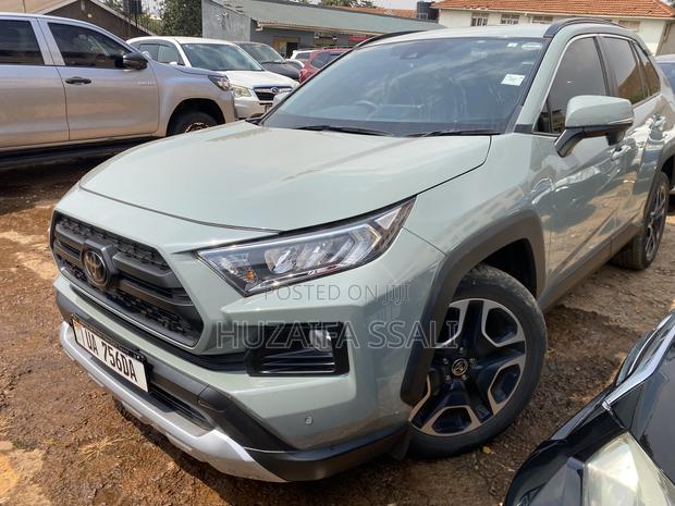 New Toyota RAV4 2025 Green